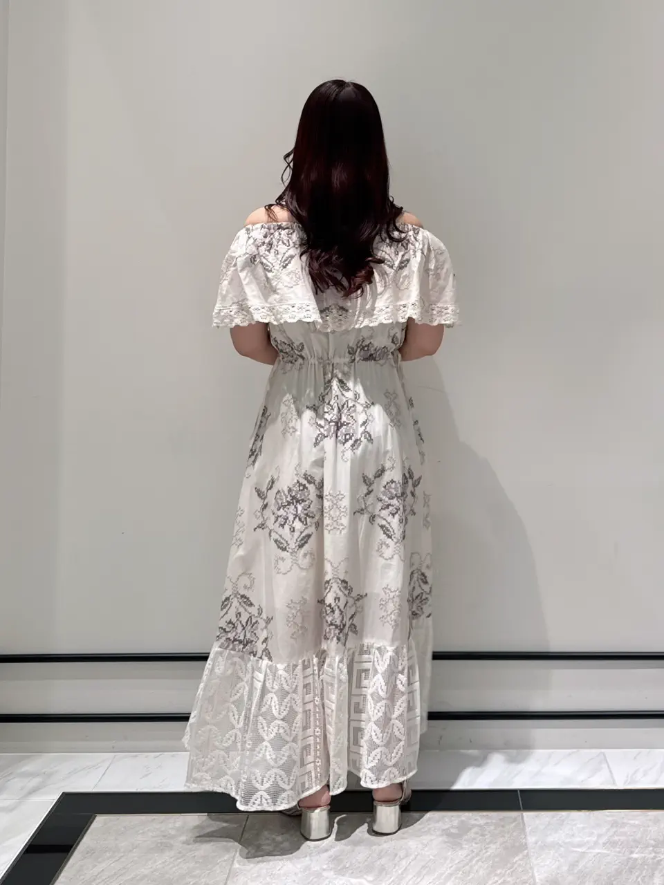 GRACE CONTINENTAL MOMOKO コーディネート画像