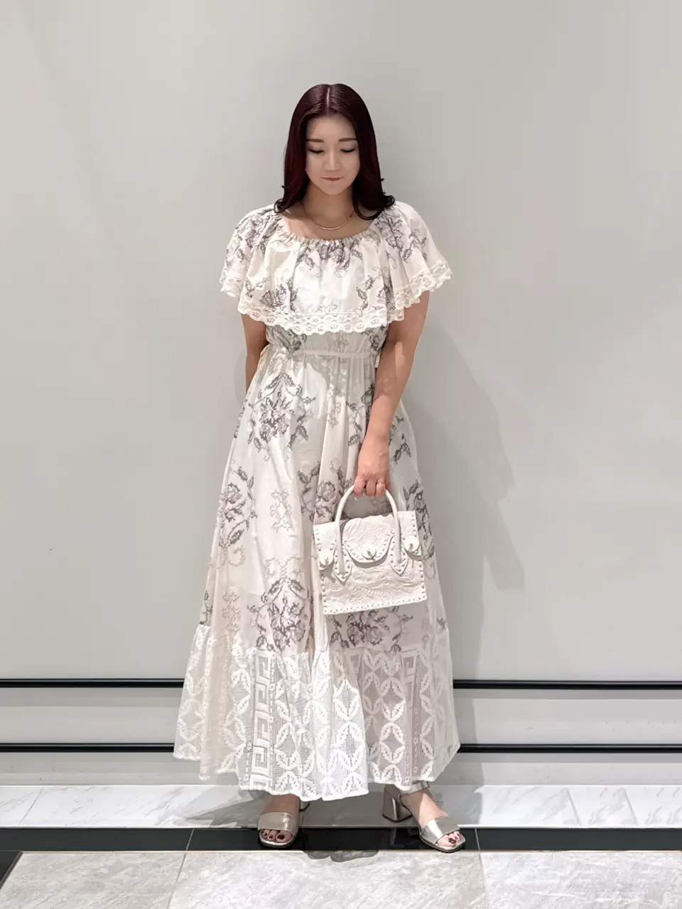 GRACE CONTINENTAL MOMOKO コーディネート画像