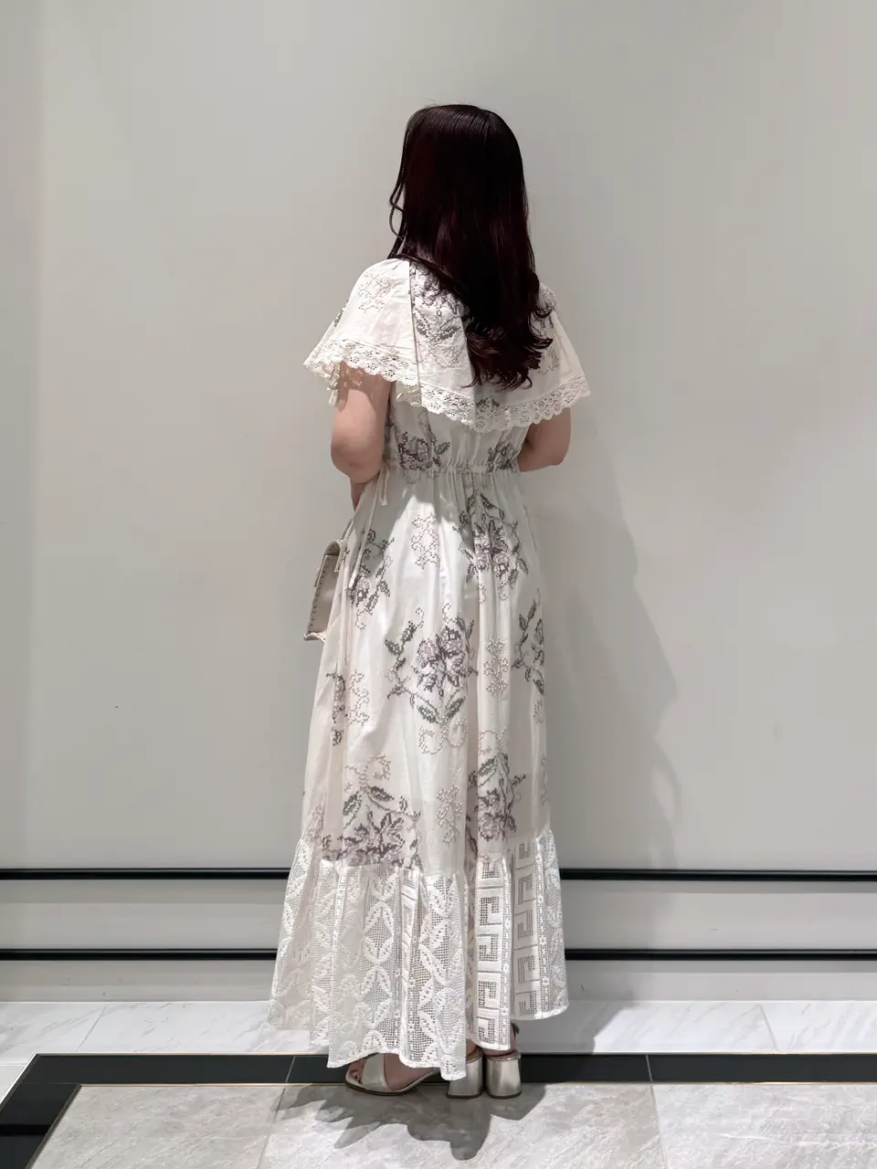 GRACE CONTINENTAL MOMOKO コーディネート画像