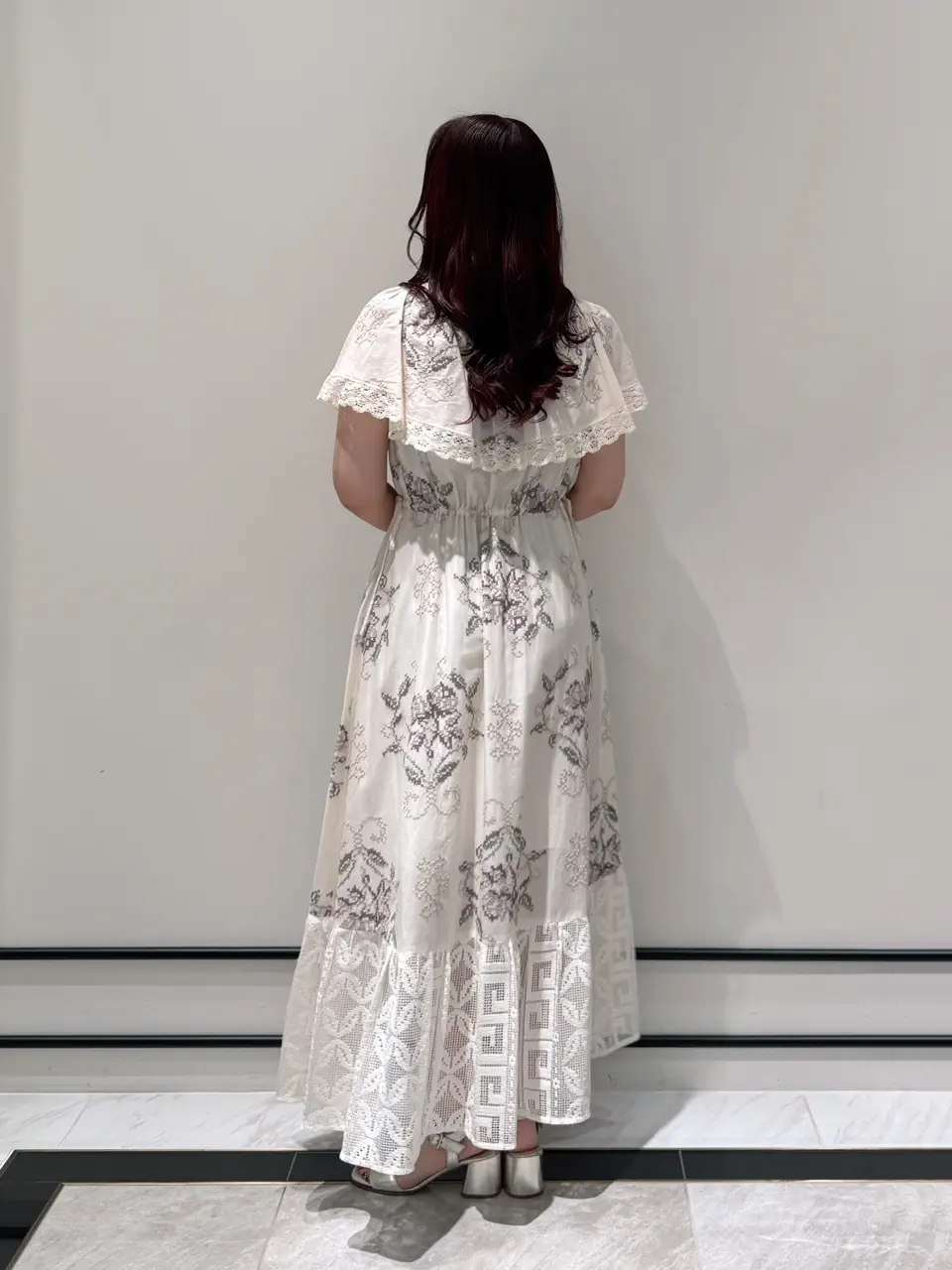 GRACE CONTINENTAL MOMOKO コーディネート画像