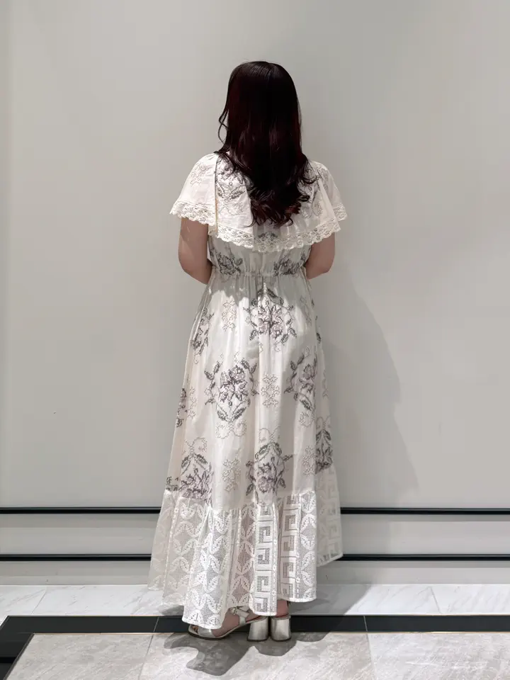 GRACE CONTINENTAL MOMOKO コーディネート画像