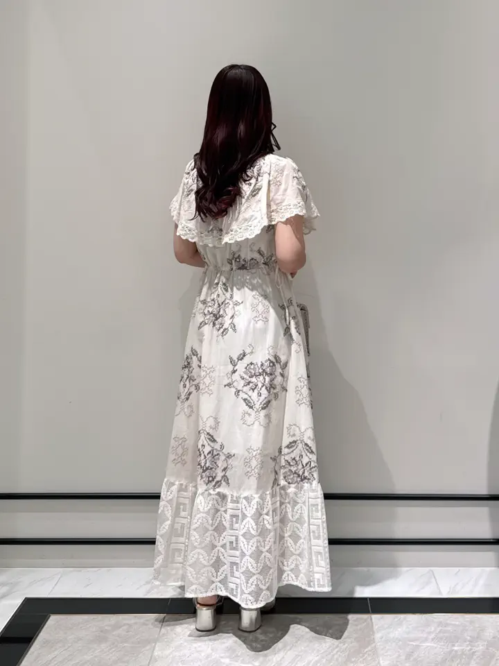 GRACE CONTINENTAL MOMOKO コーディネート画像