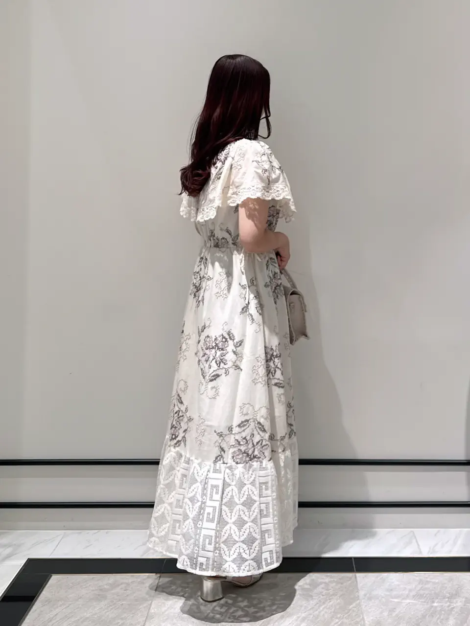 GRACE CONTINENTAL MOMOKO コーディネート画像