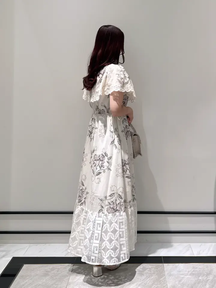 GRACE CONTINENTAL MOMOKO コーディネート画像