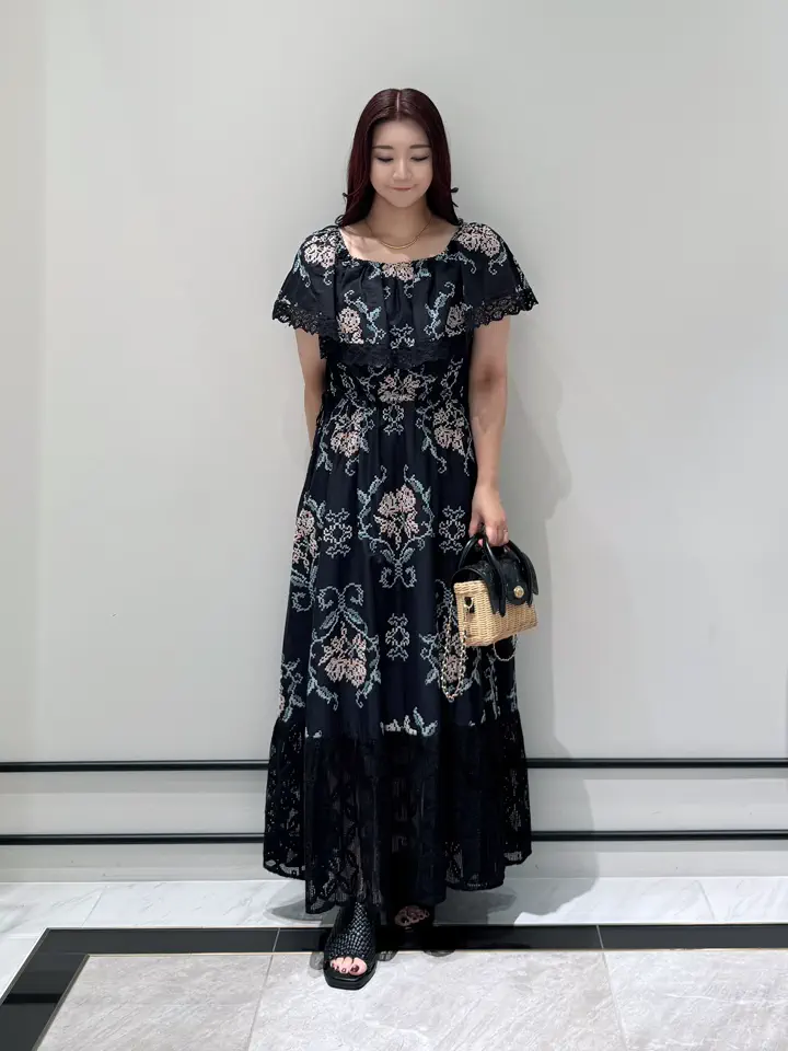 GRACE CONTINENTAL MOMOKO コーディネート画像