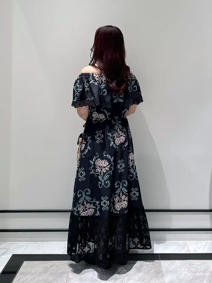 GRACE CONTINENTAL MOMOKO コーディネート画像