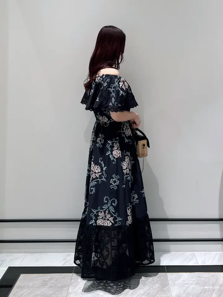 GRACE CONTINENTAL MOMOKO コーディネート画像