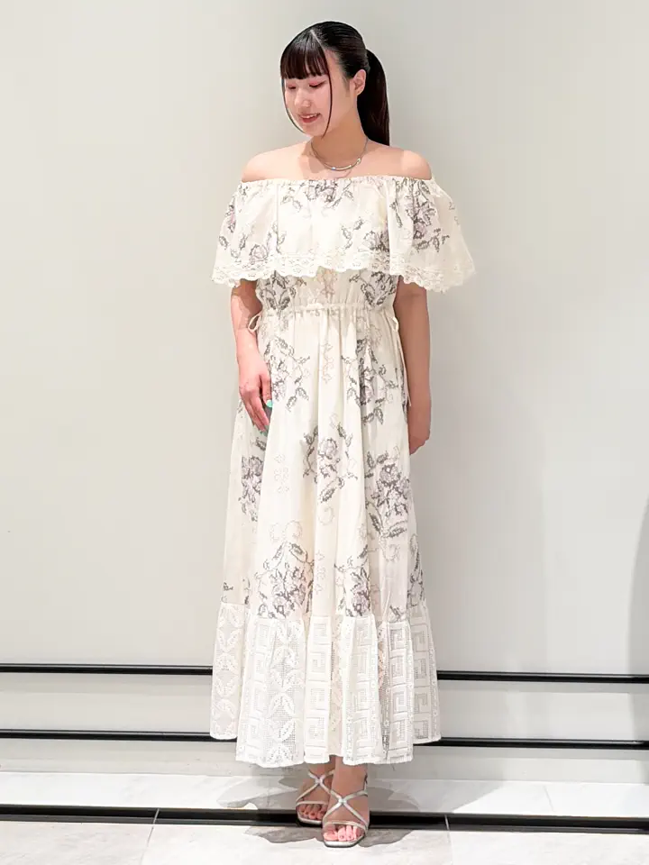 GRACE CONTINENTAL CHISAKO.S コーディネート画像