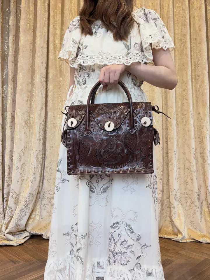 GRACE CONTINENTAL miyuki adachi コーディネート画像