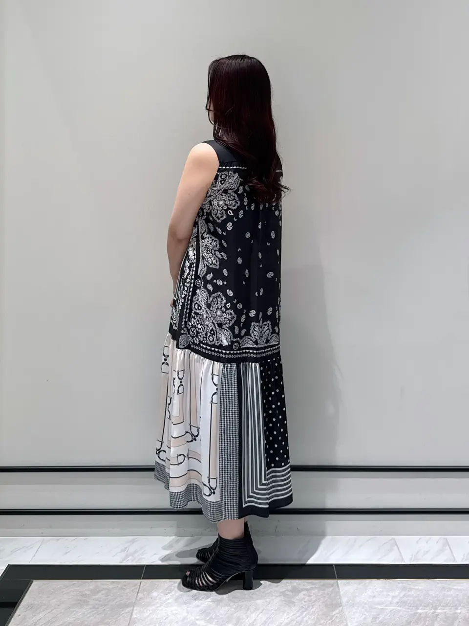 GRACE CONTINENTAL MOMOKO コーディネート画像