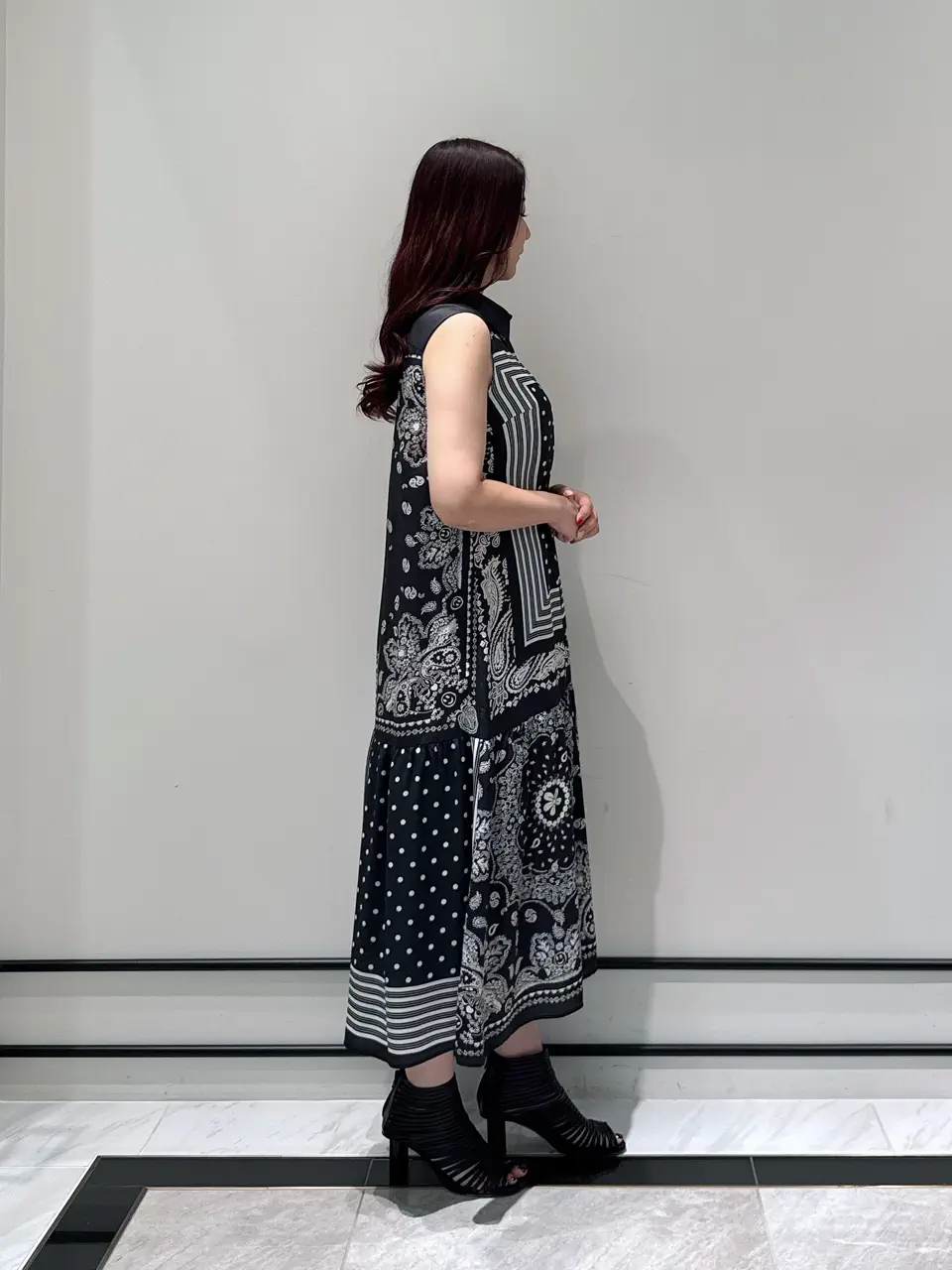 GRACE CONTINENTAL MOMOKO コーディネート画像