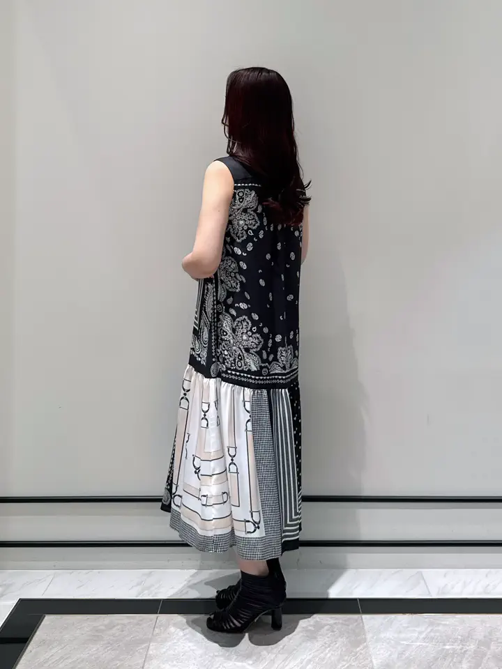 GRACE CONTINENTAL MOMOKO コーディネート画像