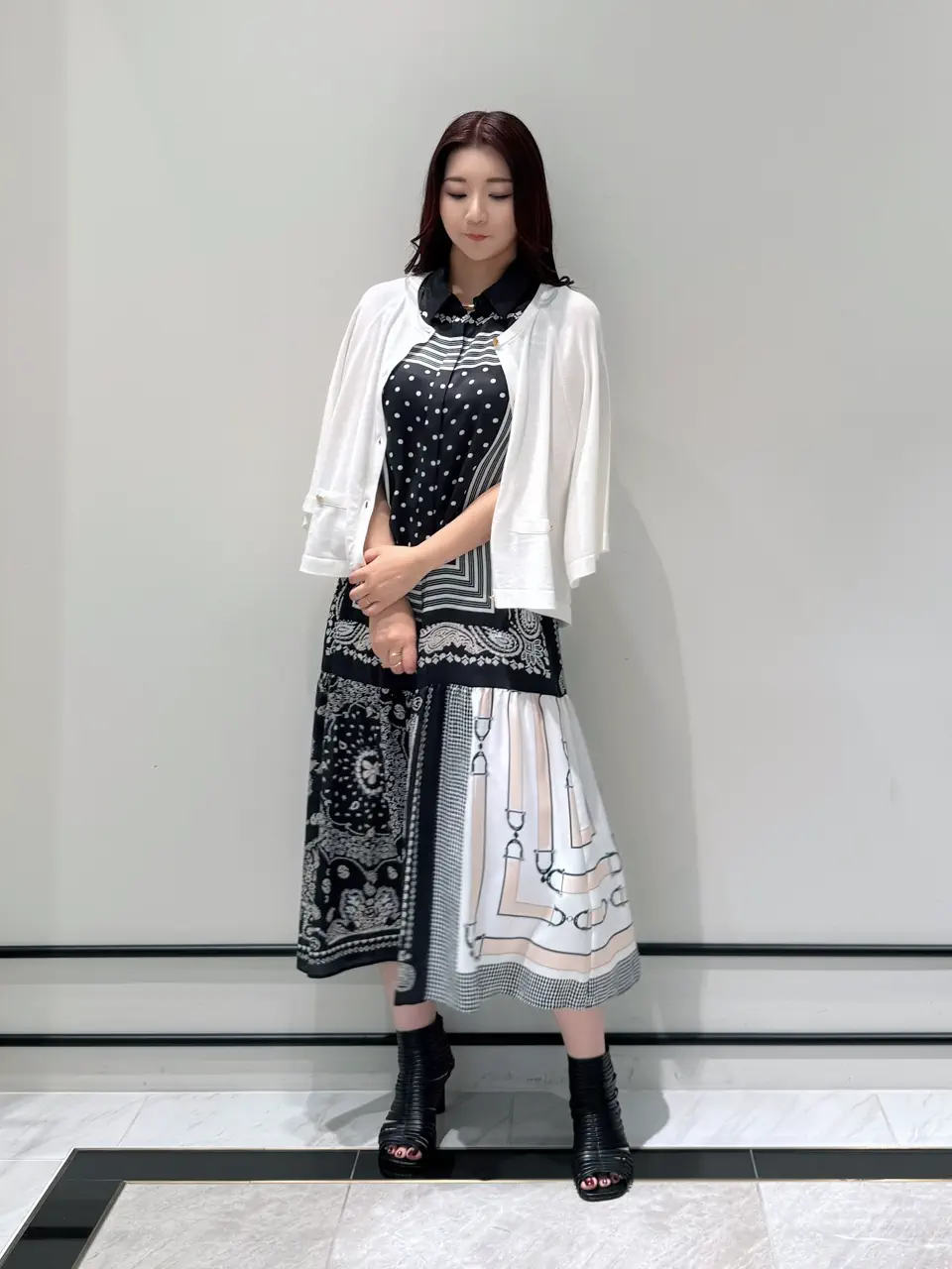 GRACE CONTINENTAL MOMOKO コーディネート画像