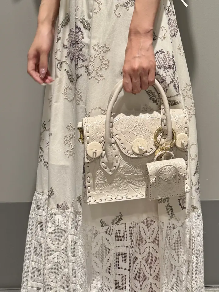 GRACE CONTINENTAL MORITA AI コーディネート画像