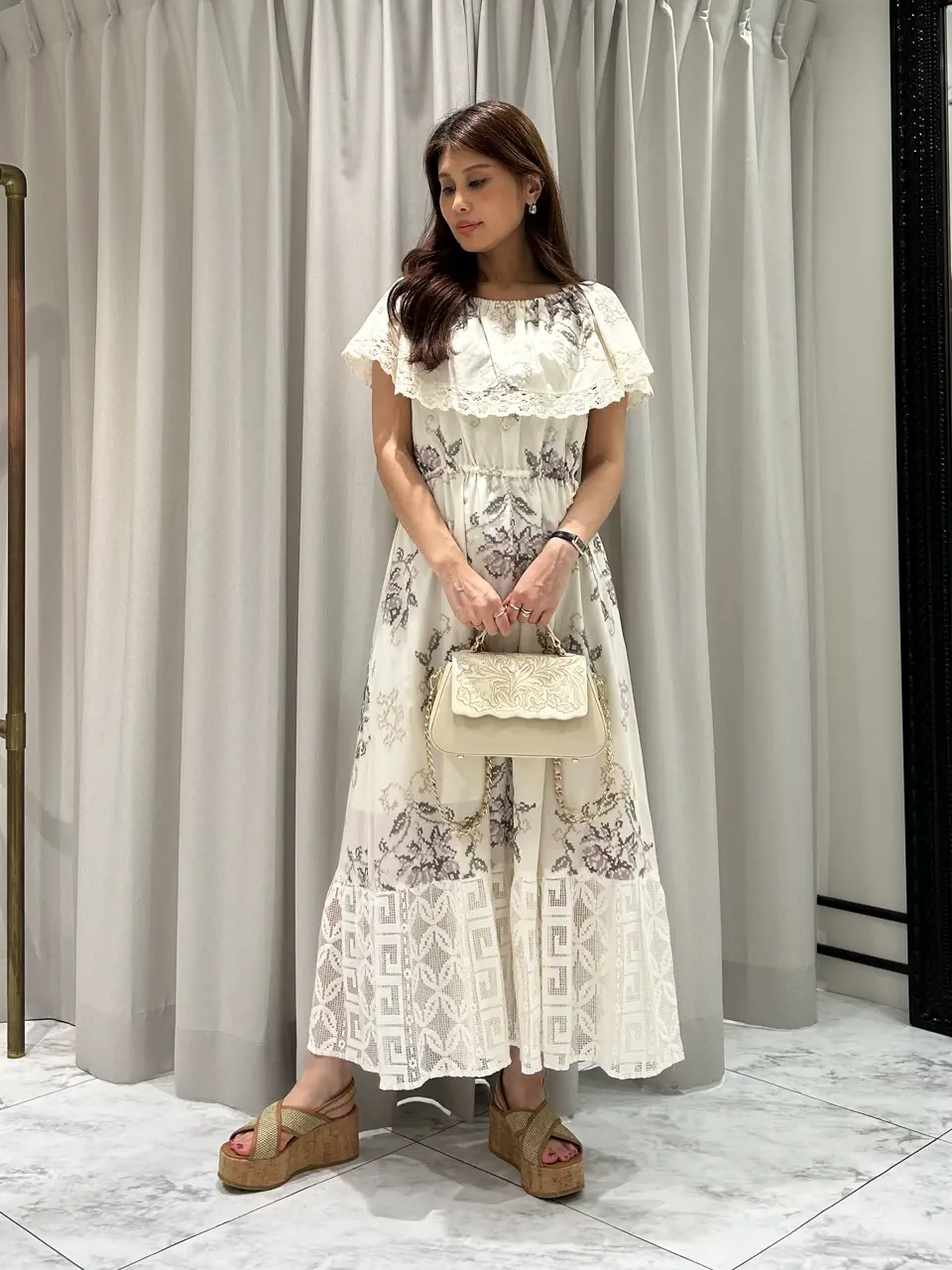 GRACE CONTINENTAL 志田　悠 コーディネート画像