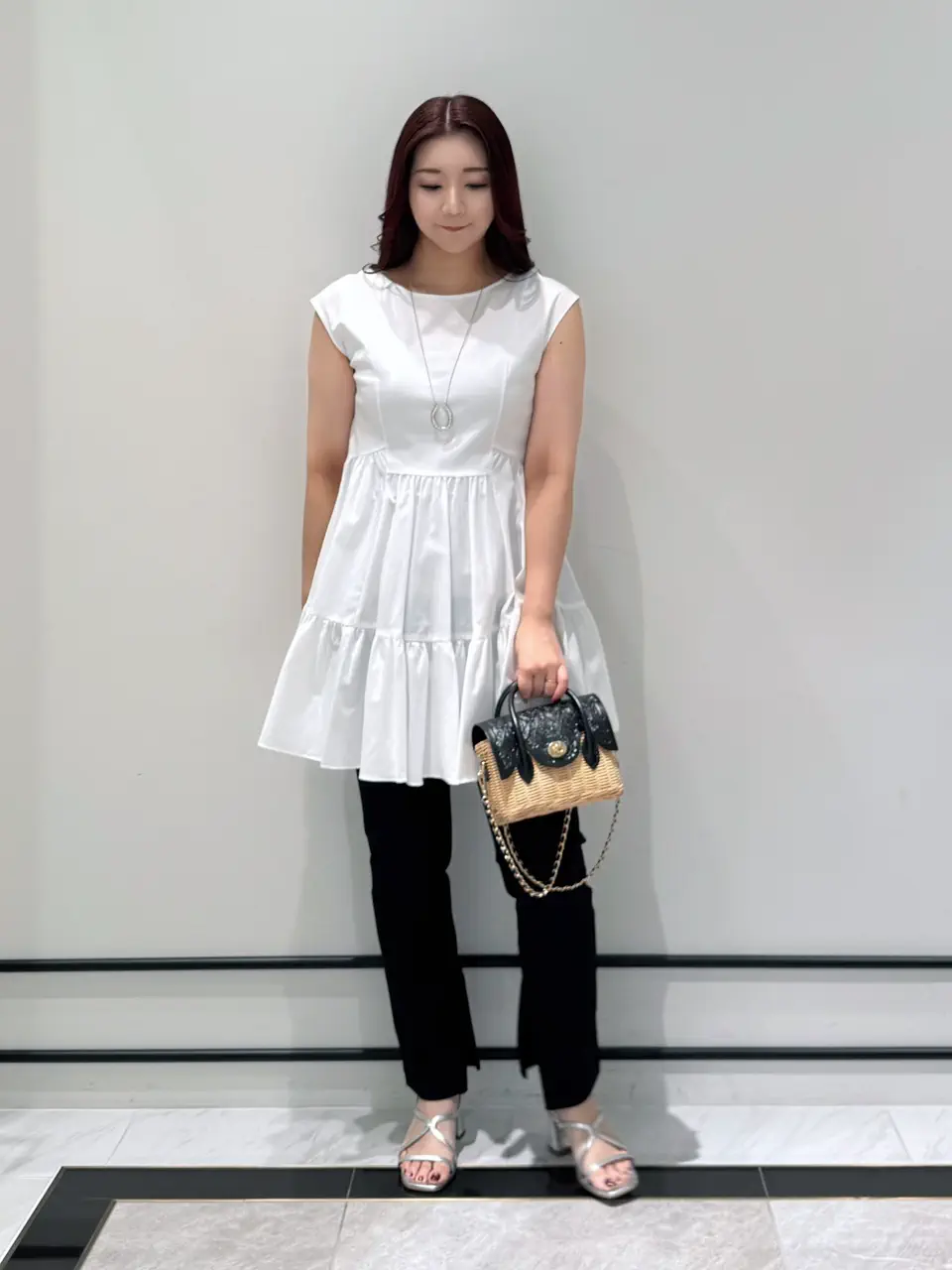 GRACE CONTINENTAL MOMOKO コーディネート画像