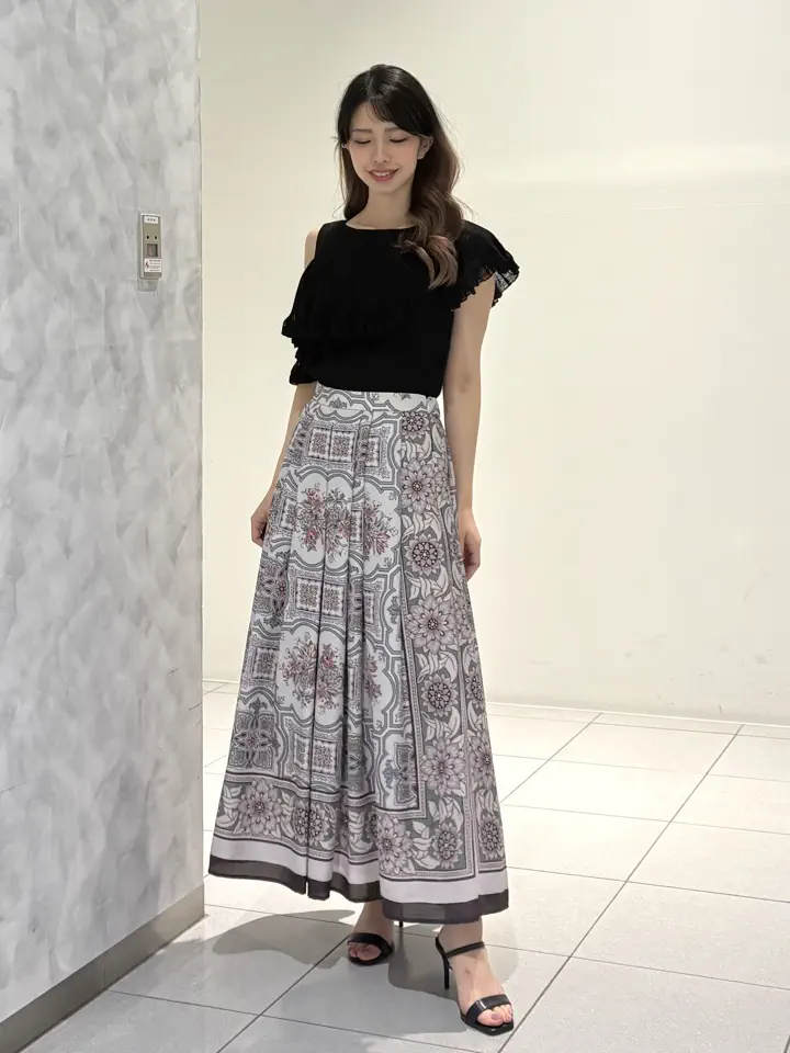 GRACE CONTINENTAL FUKUSHIMA YURIE コーディネート画像