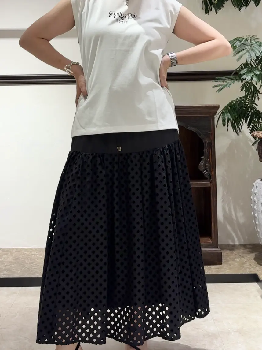 GRACE CONTINENTAL N.YURI コーディネート画像