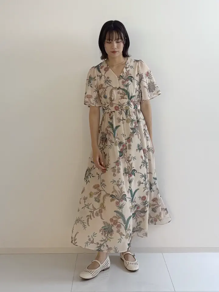 GRACE CONTINENTAL Hikaru Okada コーディネート画像