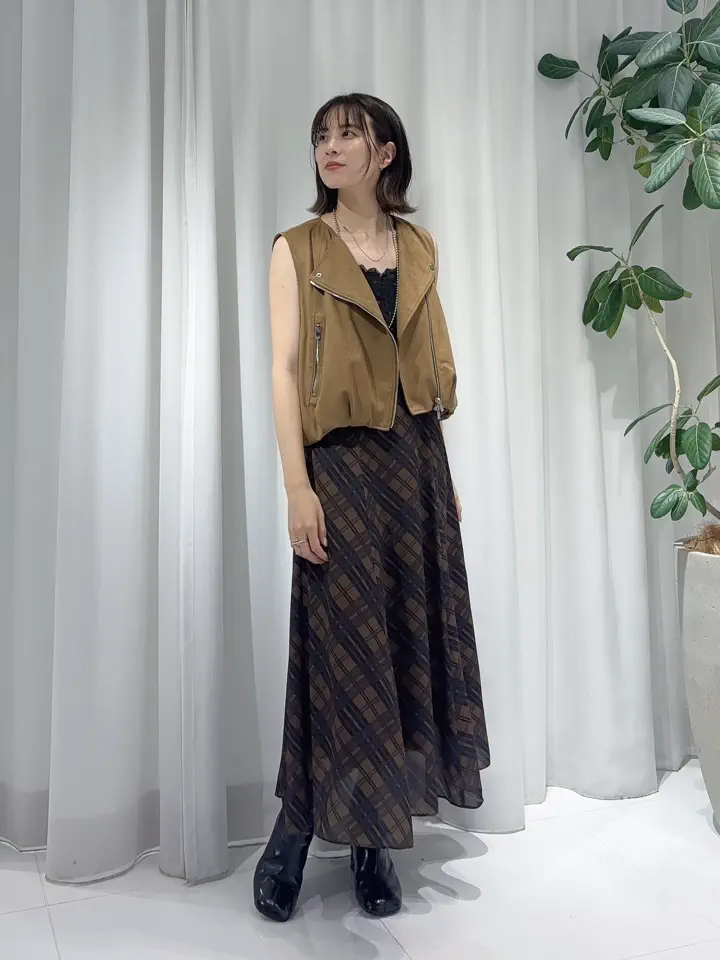 GRACE CONTINENTAL Hikaru Okada コーディネート画像