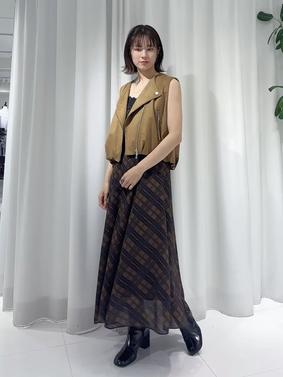 GRACE CONTINENTAL Hikaru Okada コーディネート画像