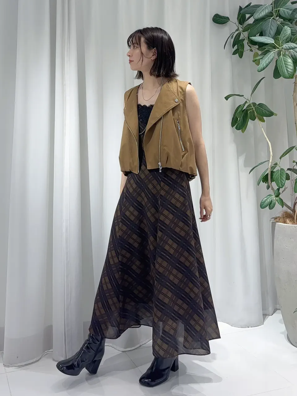 GRACE CONTINENTAL Hikaru Okada コーディネート画像