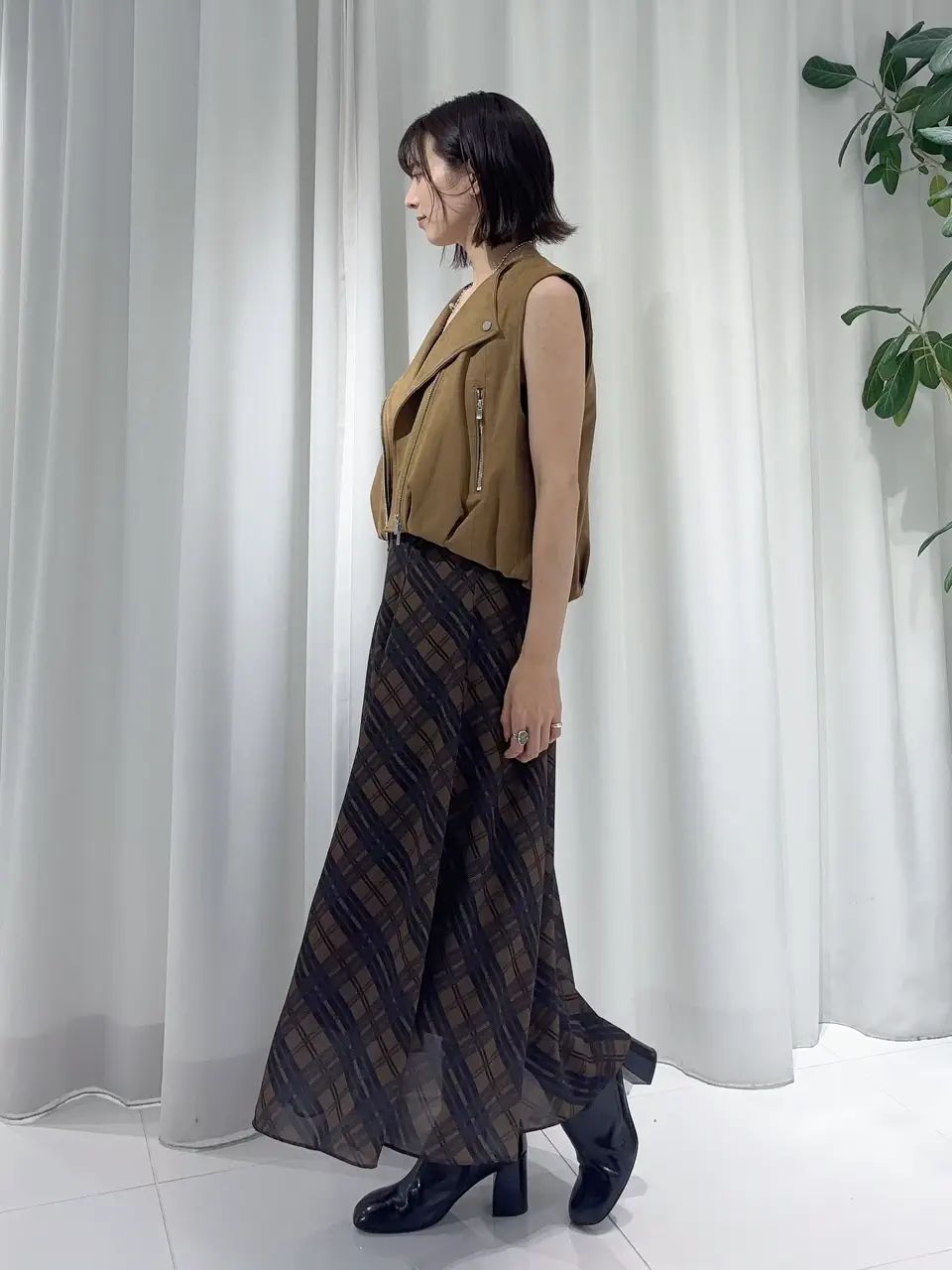 GRACE CONTINENTAL Hikaru Okada コーディネート画像