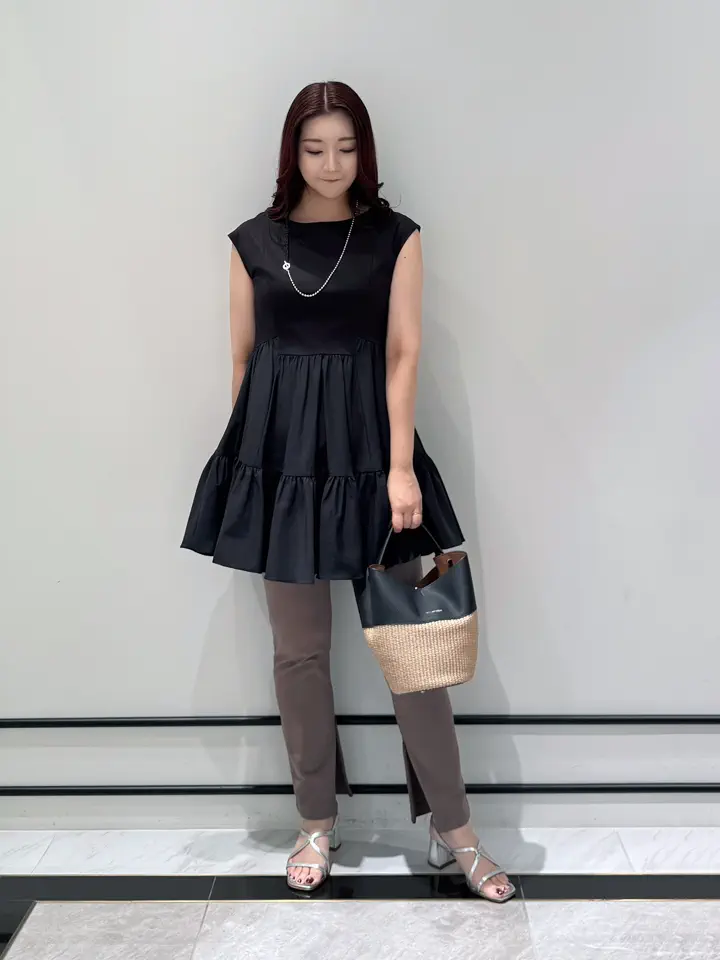 GRACE CONTINENTAL MOMOKO コーディネート画像