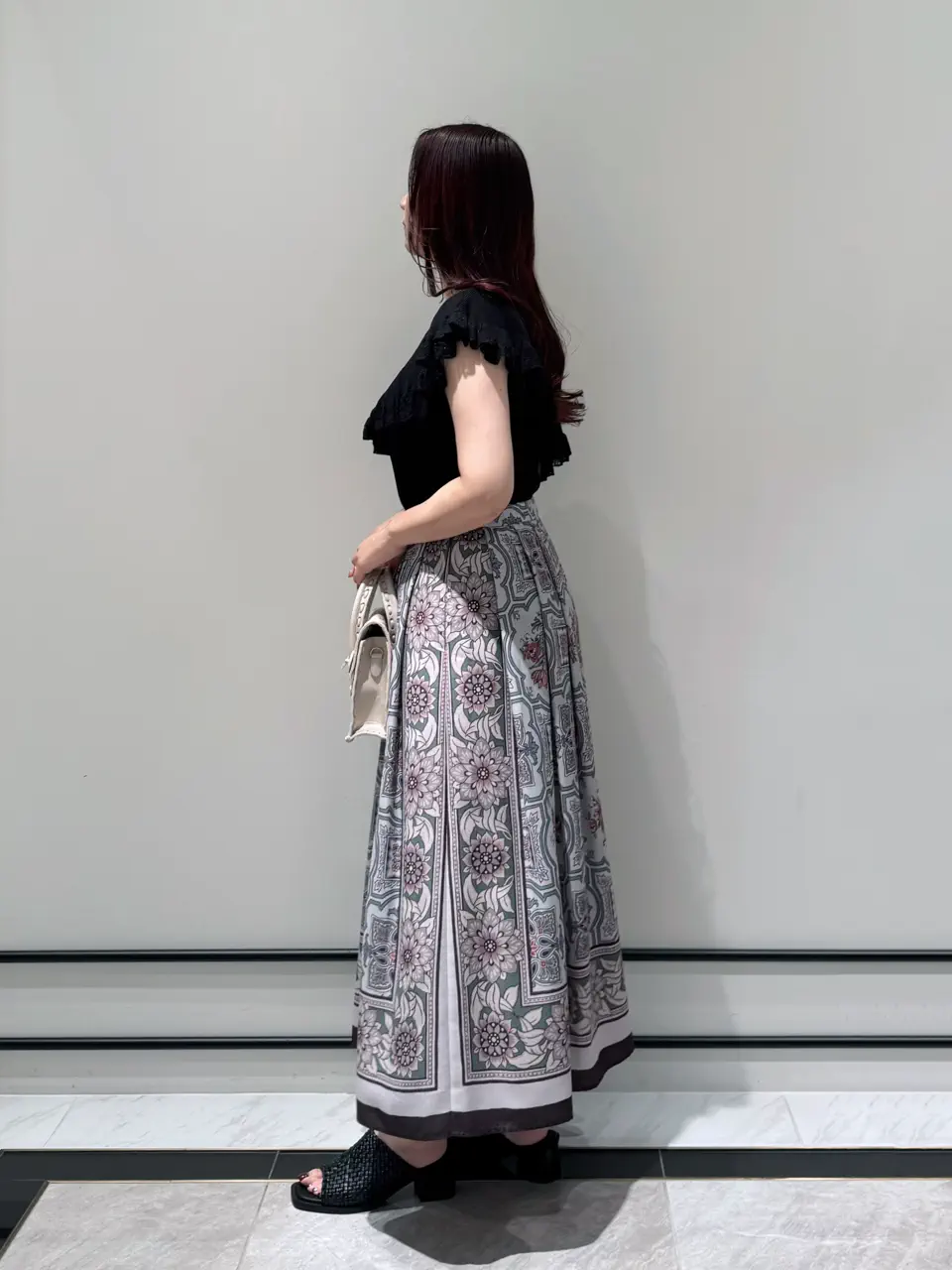 GRACE CONTINENTAL MOMOKO コーディネート画像