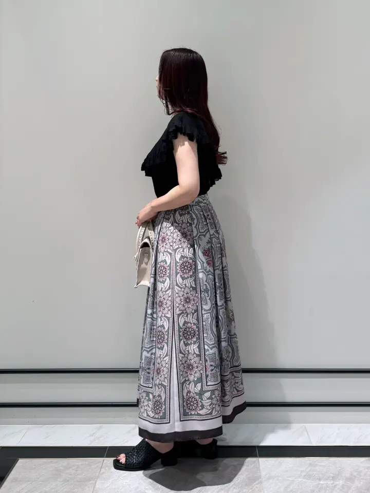 GRACE CONTINENTAL MOMOKO コーディネート画像