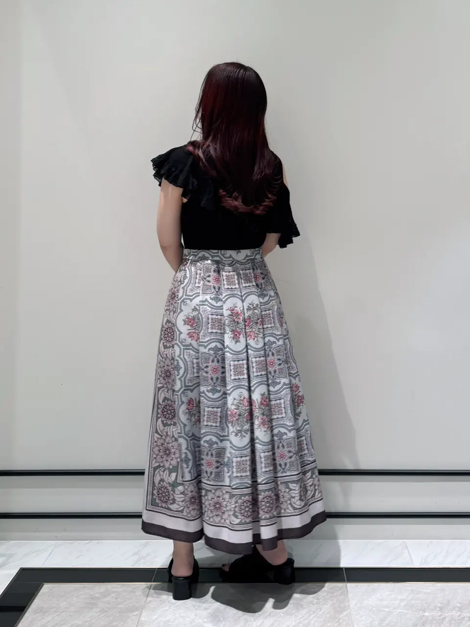 GRACE CONTINENTAL MOMOKO コーディネート画像