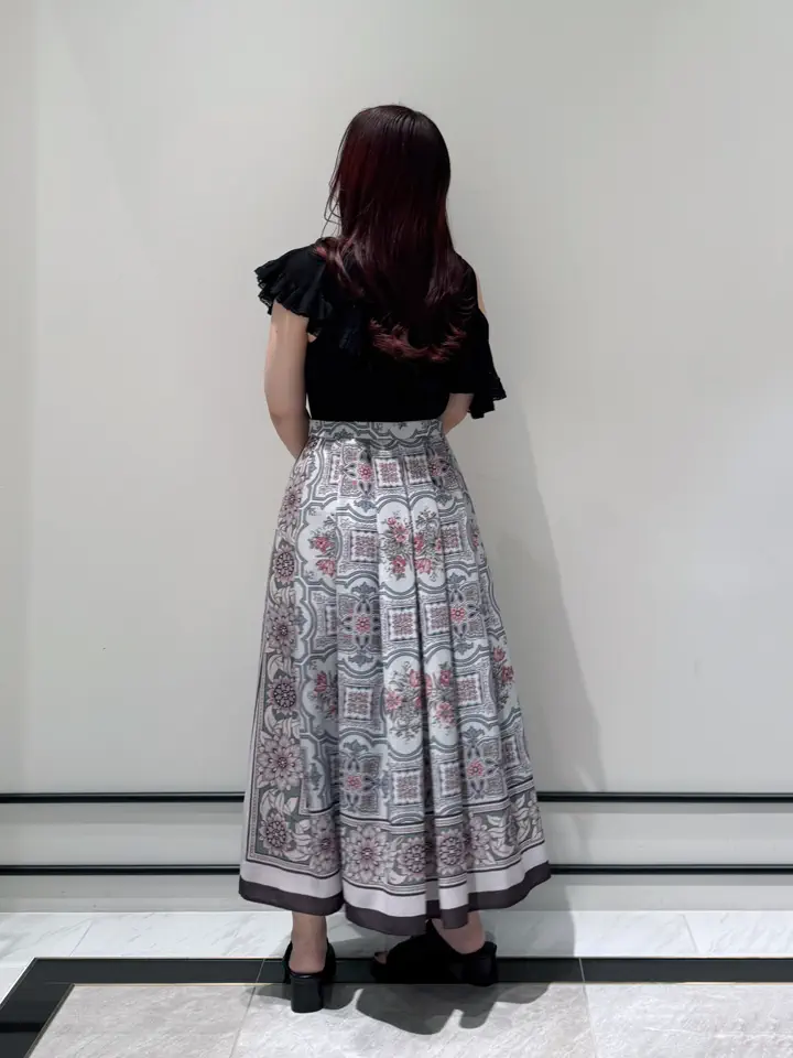 GRACE CONTINENTAL MOMOKO コーディネート画像