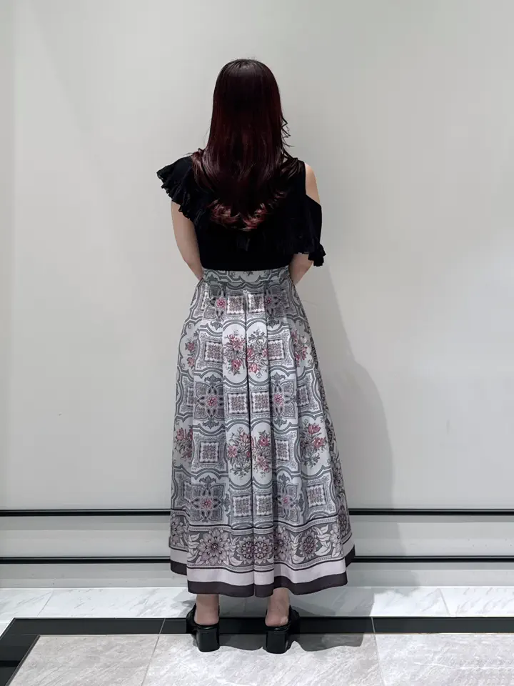 GRACE CONTINENTAL MOMOKO コーディネート画像