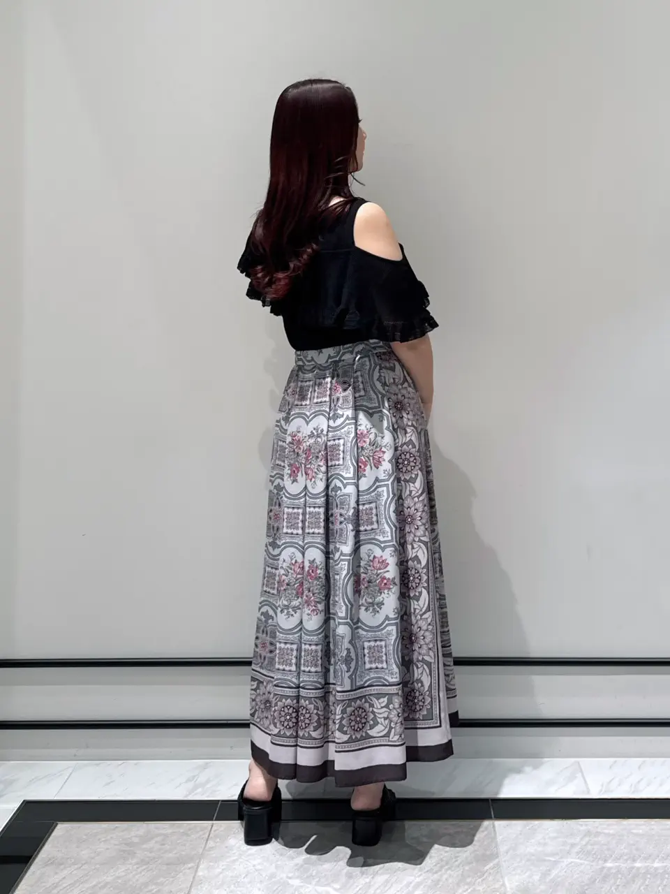 GRACE CONTINENTAL MOMOKO コーディネート画像