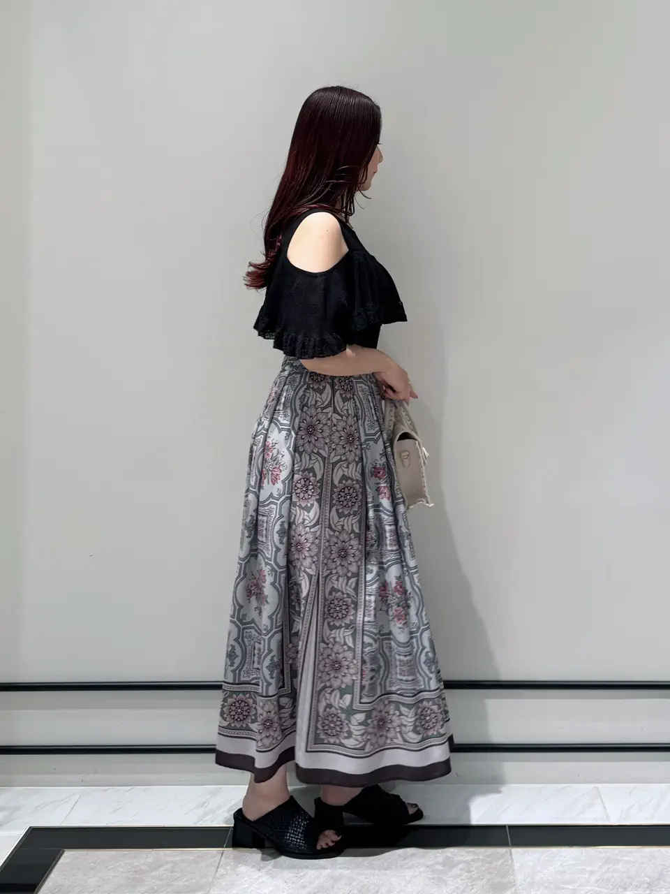 GRACE CONTINENTAL MOMOKO コーディネート画像