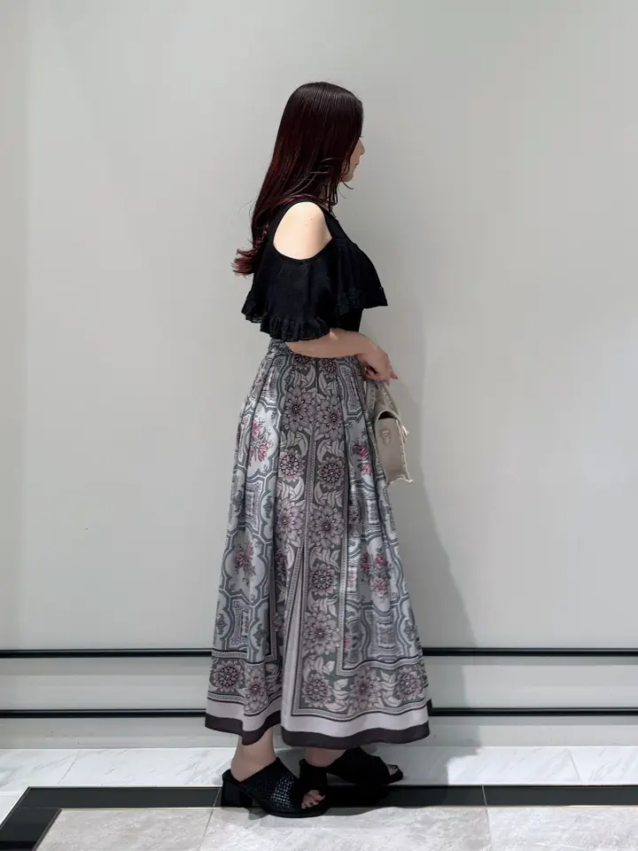 GRACE CONTINENTAL MOMOKO コーディネート画像