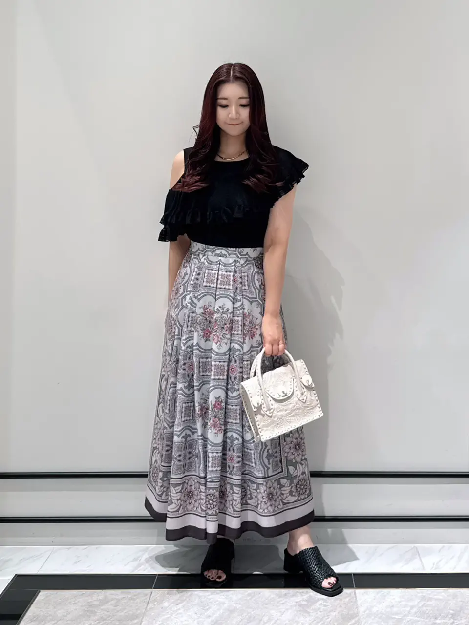 GRACE CONTINENTAL MOMOKO コーディネート画像