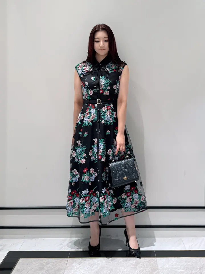 GRACE CONTINENTAL MOMOKO コーディネート画像