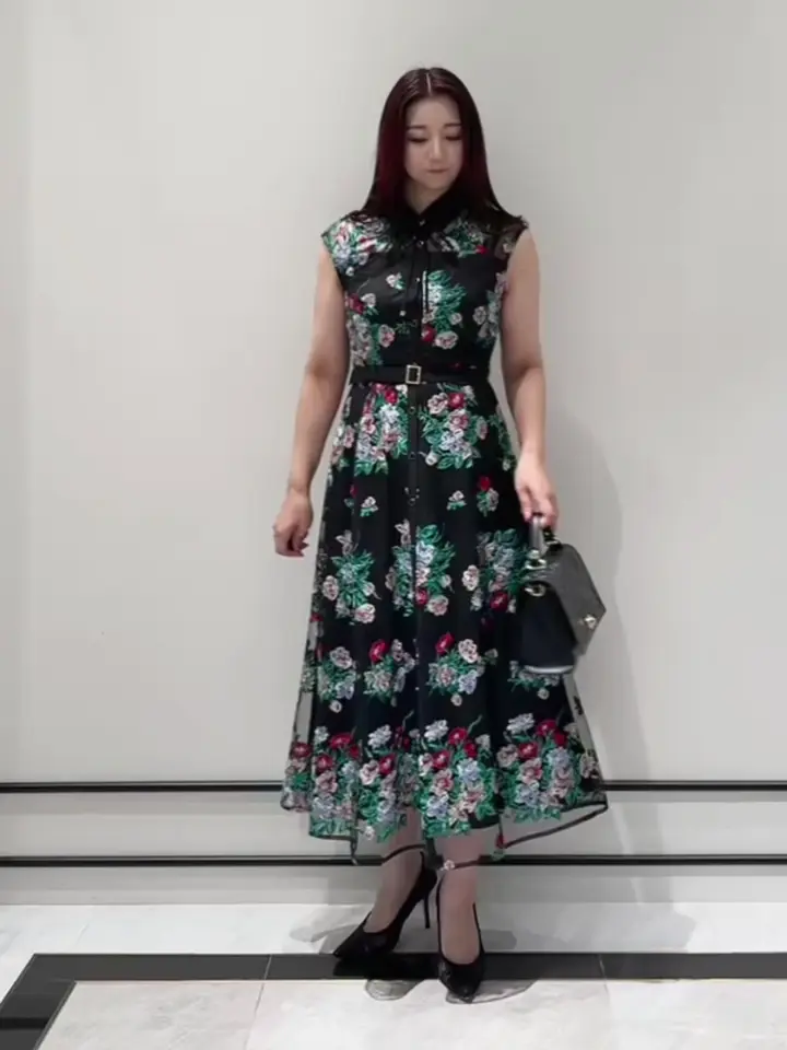 GRACE CONTINENTAL MOMOKO コーディネート画像