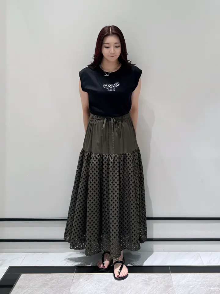 GRACE CONTINENTAL MOMOKO コーディネート画像