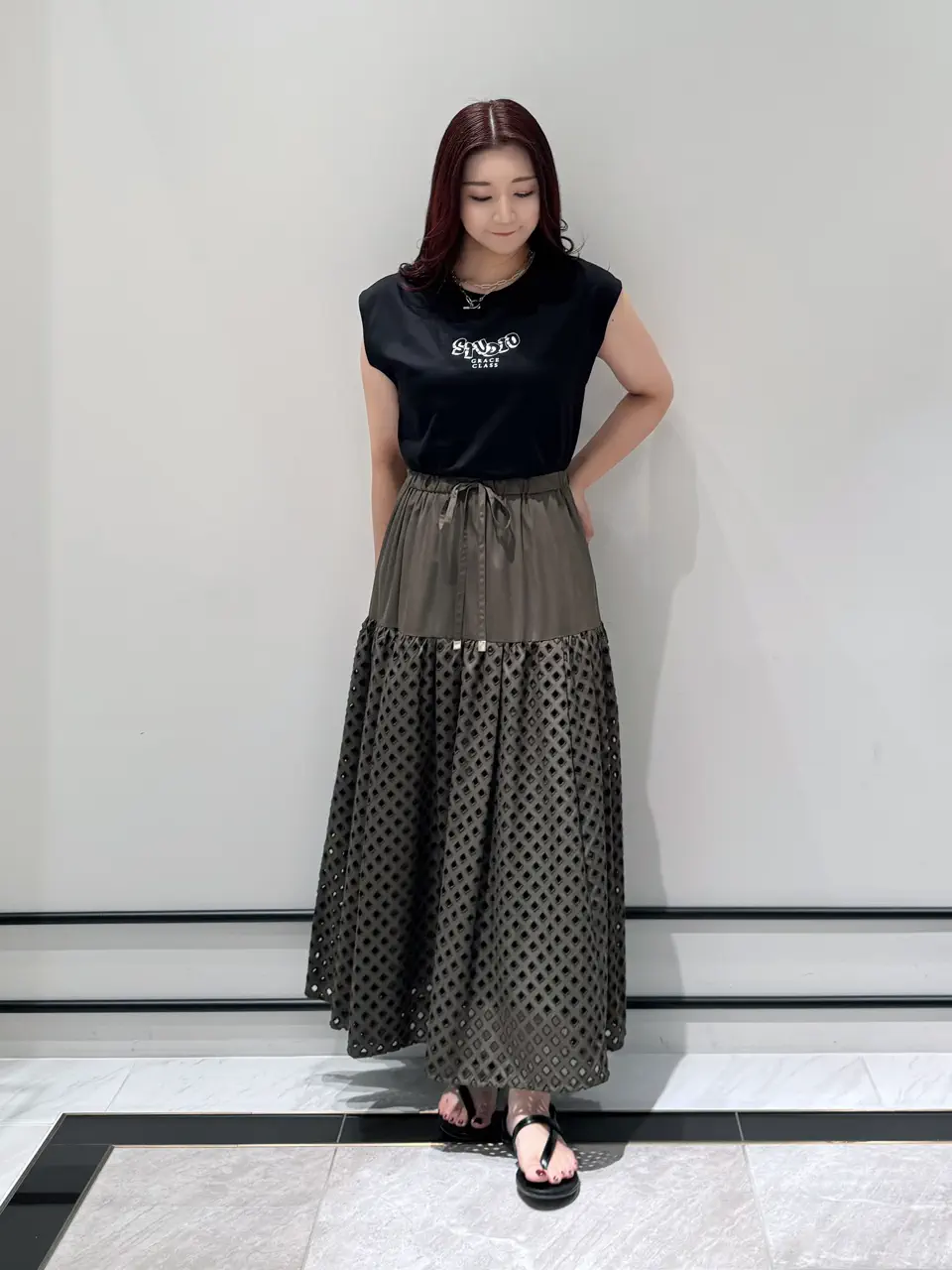 GRACE CONTINENTAL MOMOKO コーディネート画像