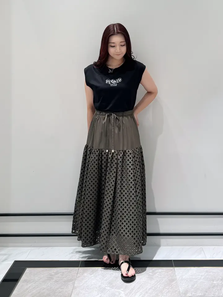GRACE CONTINENTAL MOMOKO コーディネート画像