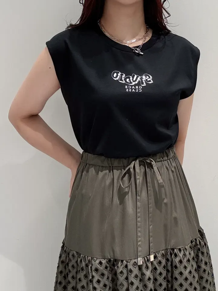 GRACE CONTINENTAL MOMOKO コーディネート画像