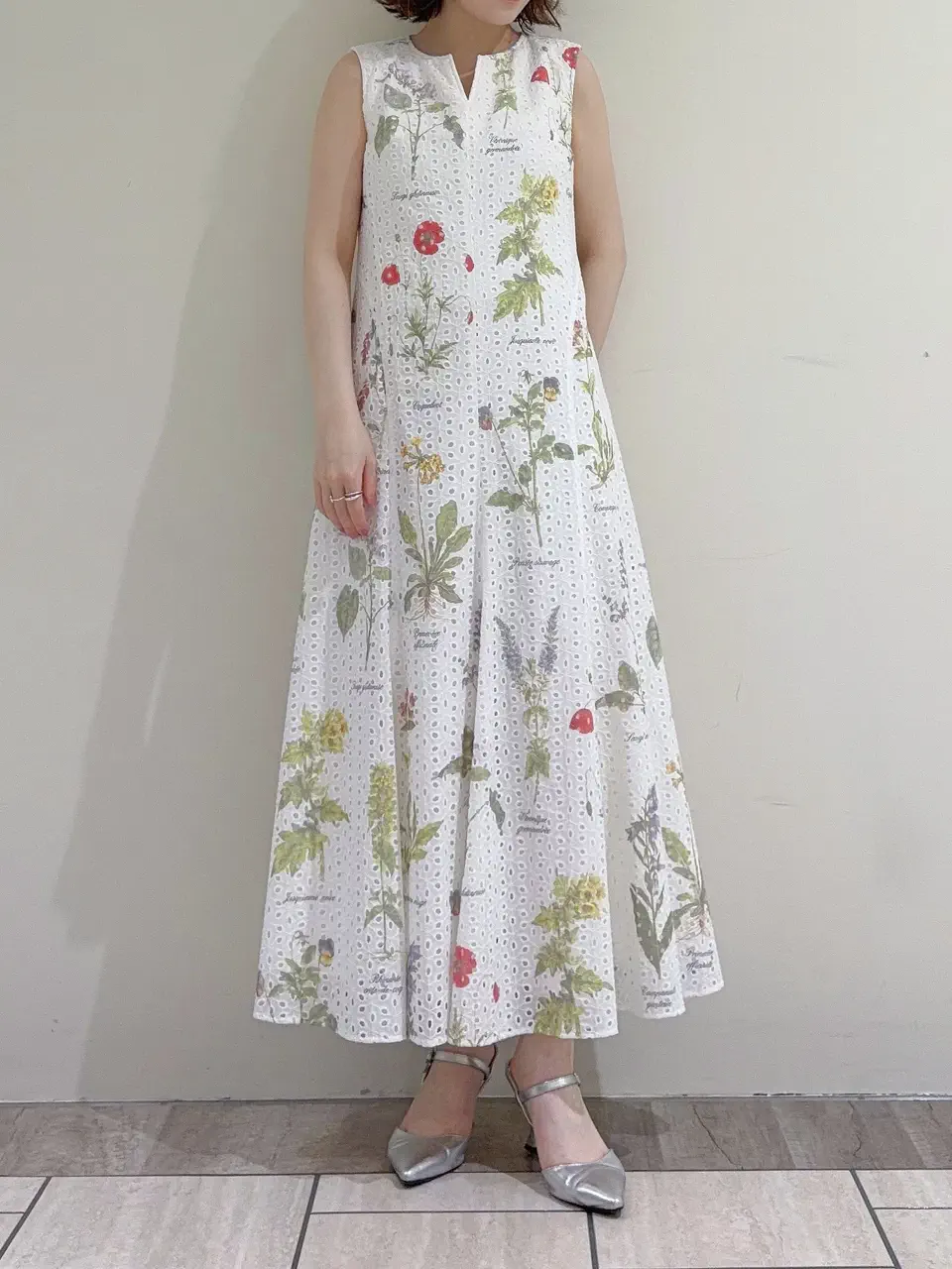 GRACE CONTINENTAL SASAKI コーディネート画像