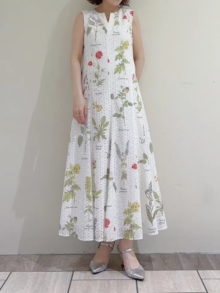 GRACE CONTINENTAL SASAKI コーディネート画像