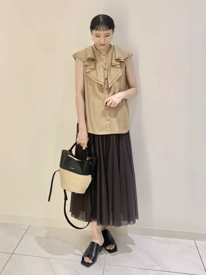 GRACE CONTINENTAL haruka iwasaki コーディネート画像