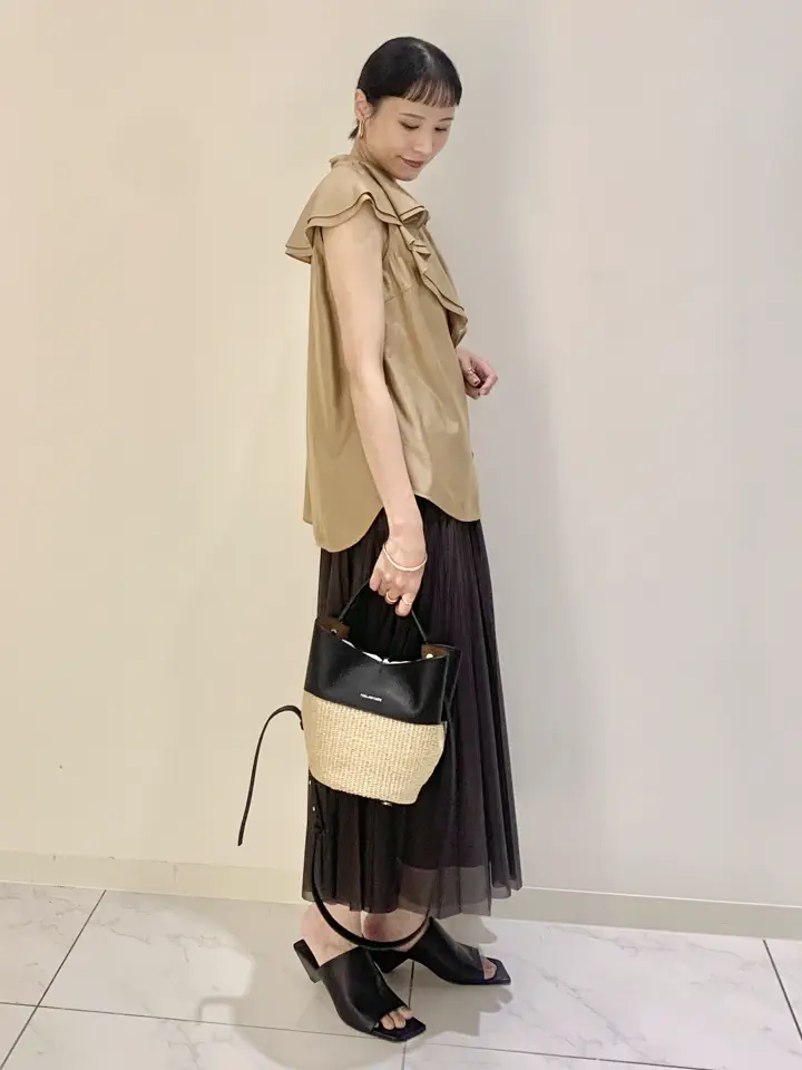 GRACE CONTINENTAL haruka iwasaki コーディネート画像
