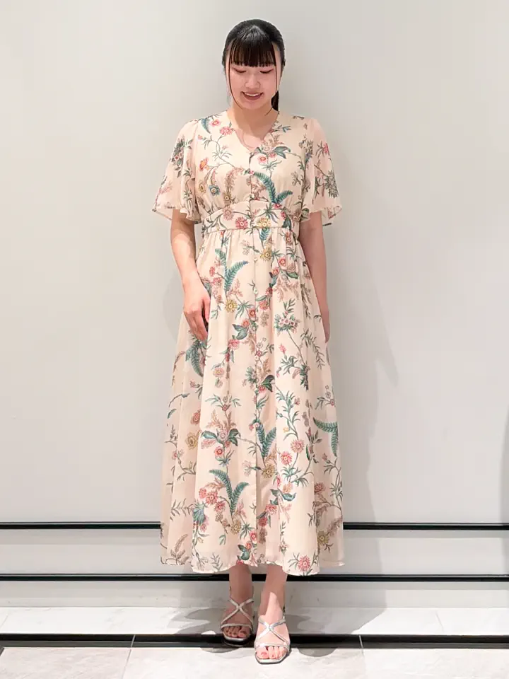 GRACE CONTINENTAL CHISAKO.S コーディネート画像