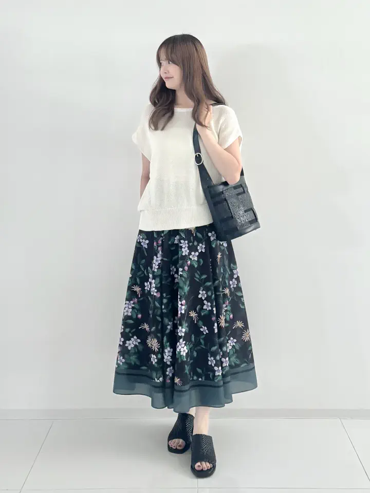 GRACE CONTINENTAL miyuki adachi コーディネート画像