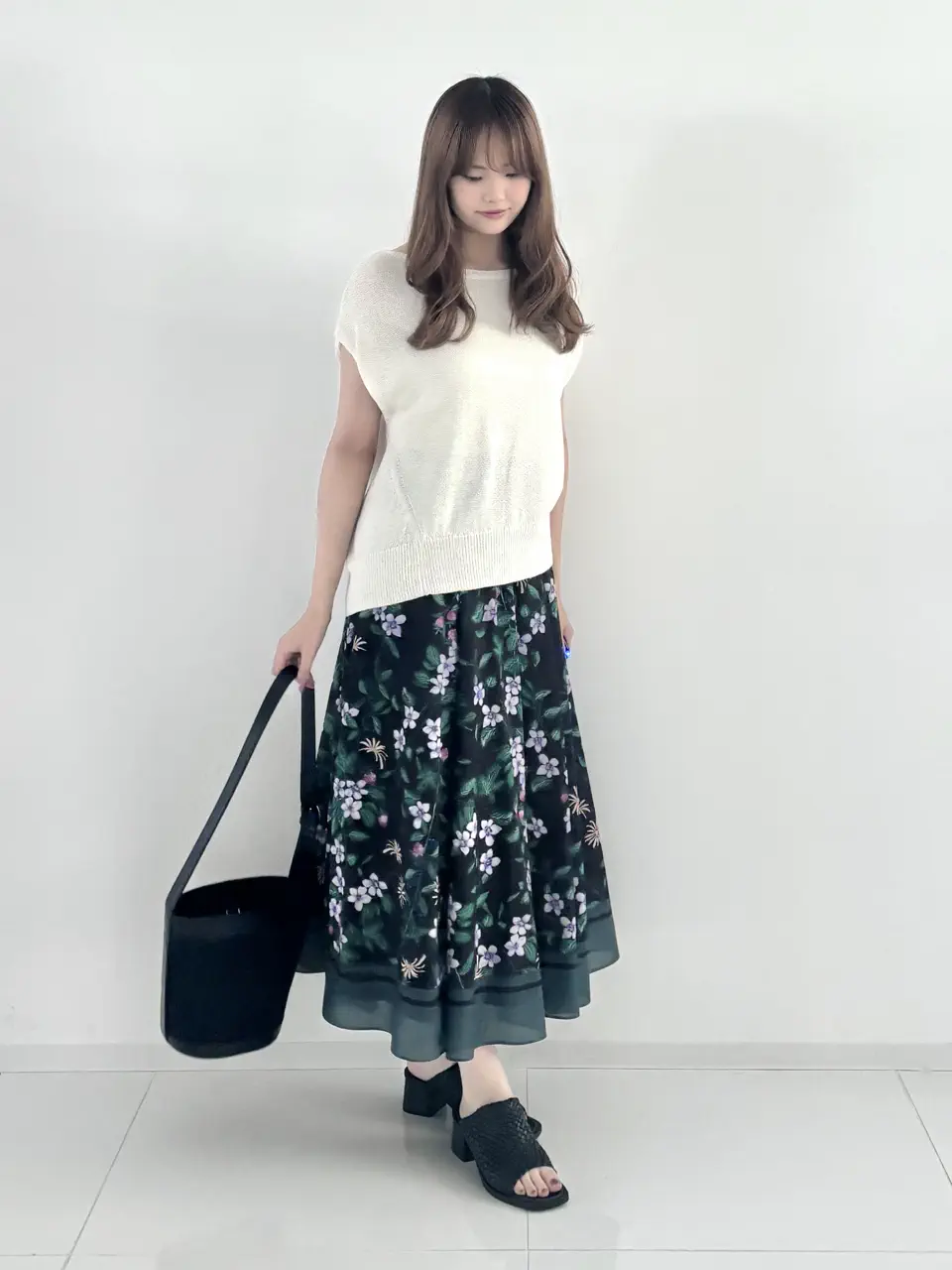 GRACE CONTINENTAL miyuki adachi コーディネート画像